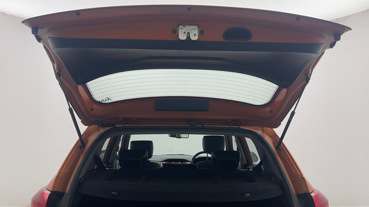 Used 2018 Hyundai Creta SX 1.6 CRDi (O) Diesel Manual interior DICKY DOOR OPEN VIEW