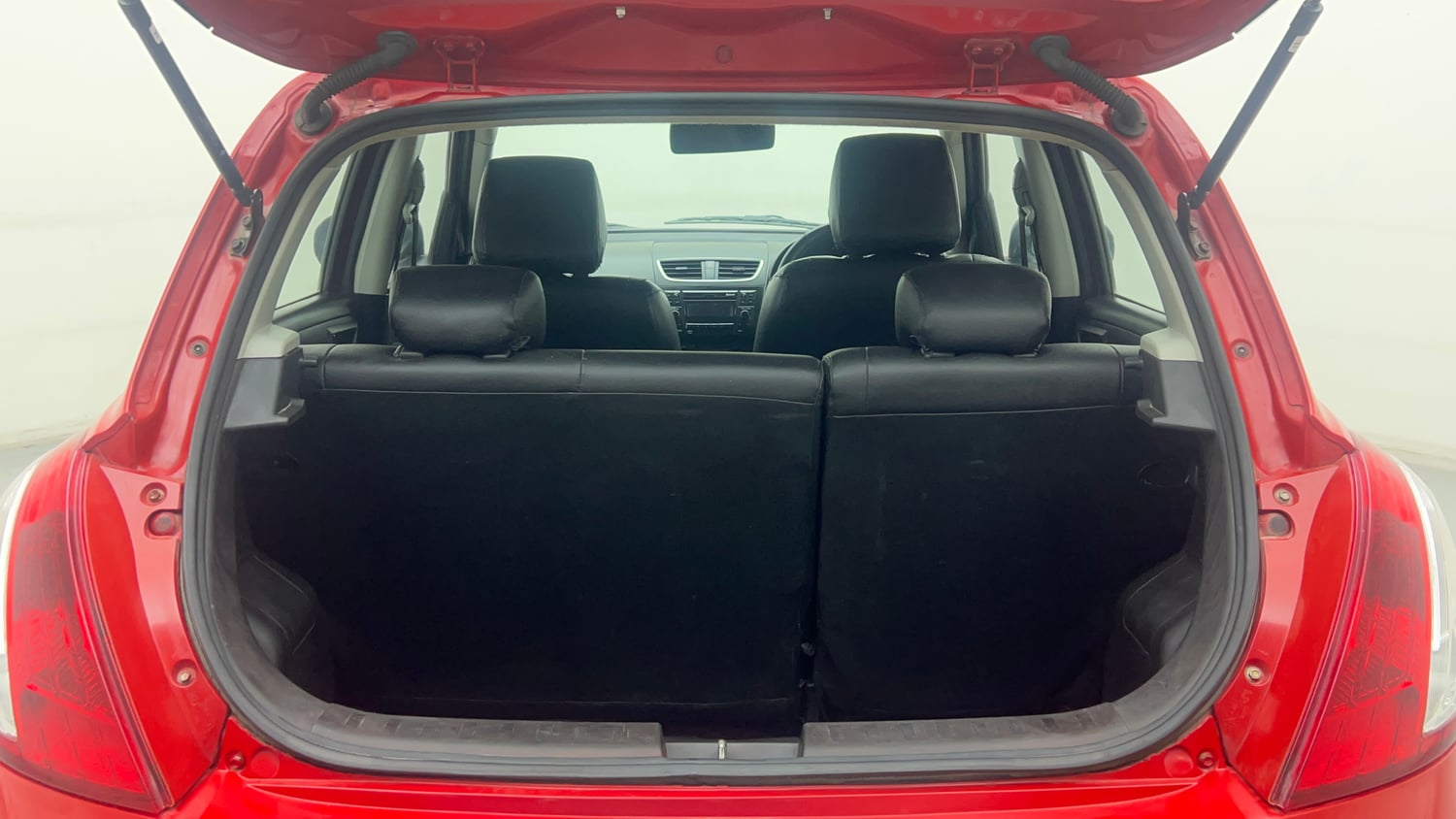 Used 2017 Maruti Suzuki Swift ZXi Petrol Manual interior DICKY INSIDE VIEW