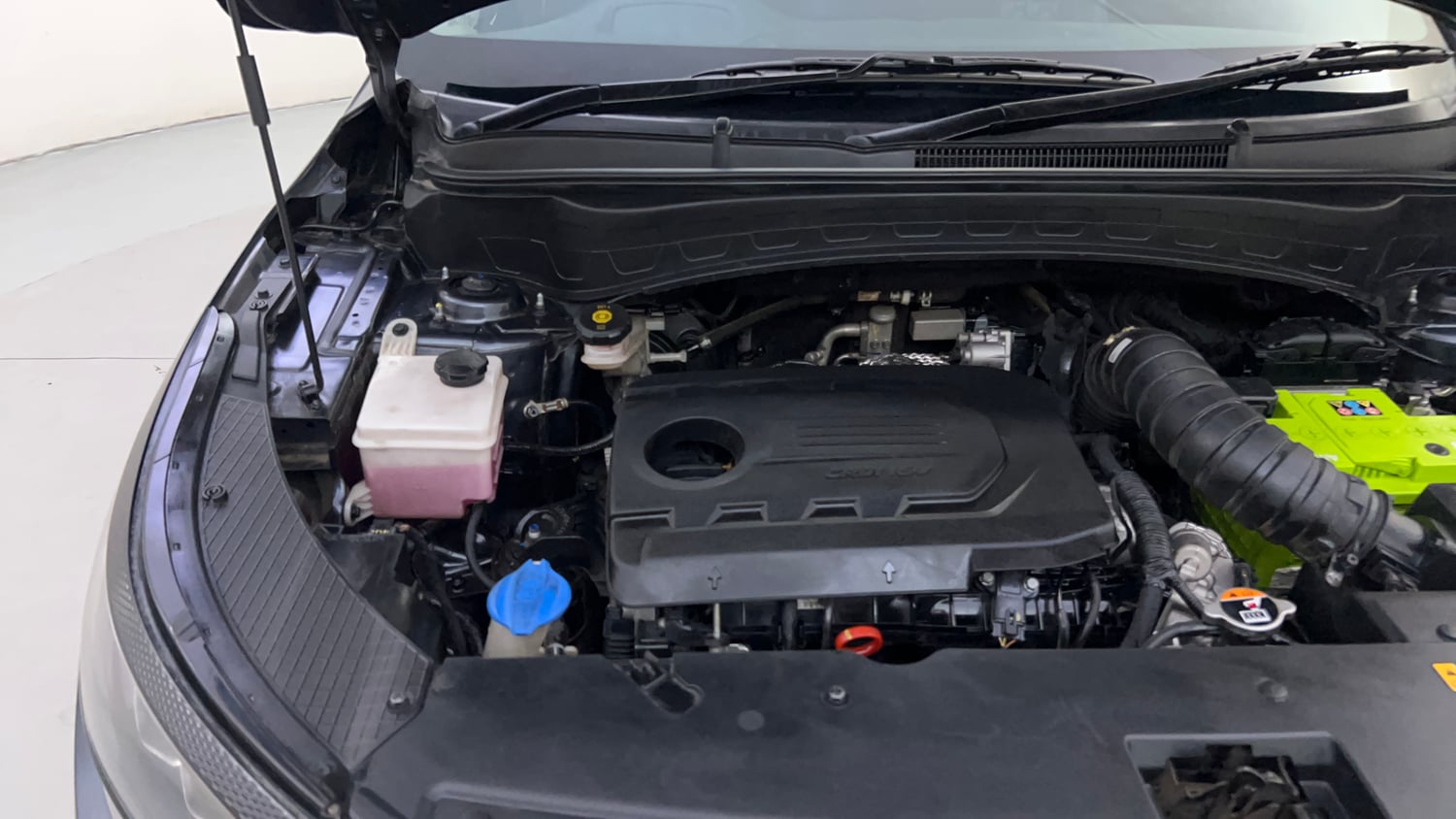 Used 2021 Kia Seltos X Line 1.5 Diesel AT Diesel Automatic engine ENGINE RIGHT SIDE HINGE & APRON VIEW