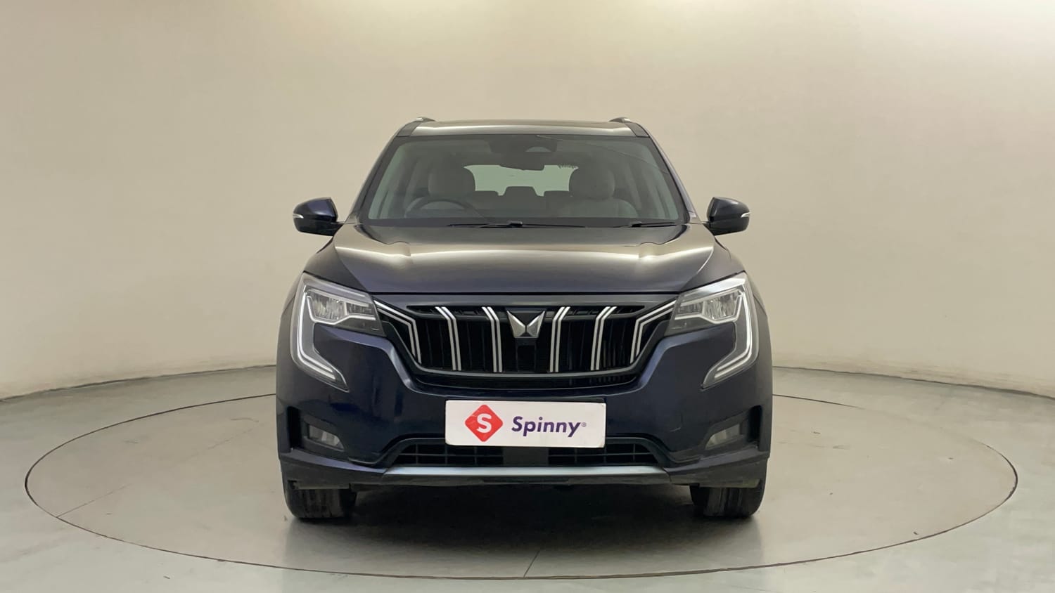 Used 2022 Mahindra XUV700 AX 7 Diesel MT 7 STR Diesel Manual exterior FRONT VIEW