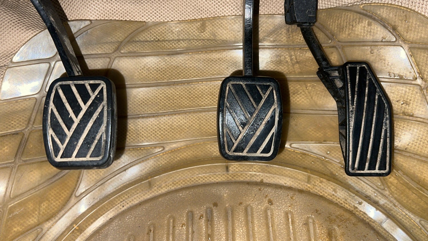 Used 2019 Maruti Suzuki Dzire VXi Petrol Manual interior PEDALS VIEW