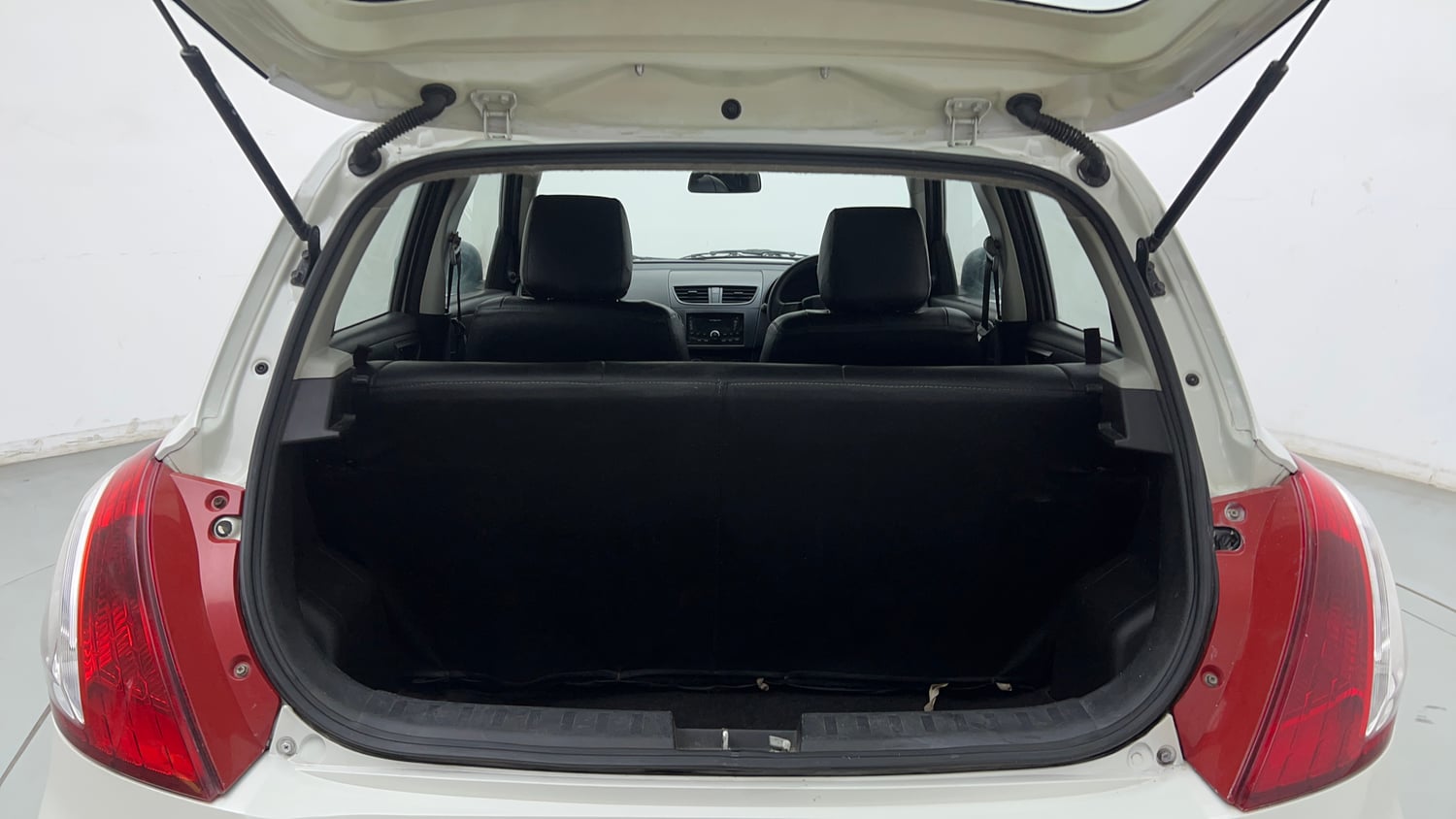 Used 2014 Maruti Suzuki Swift LXi Petrol Manual interior DICKY INSIDE VIEW