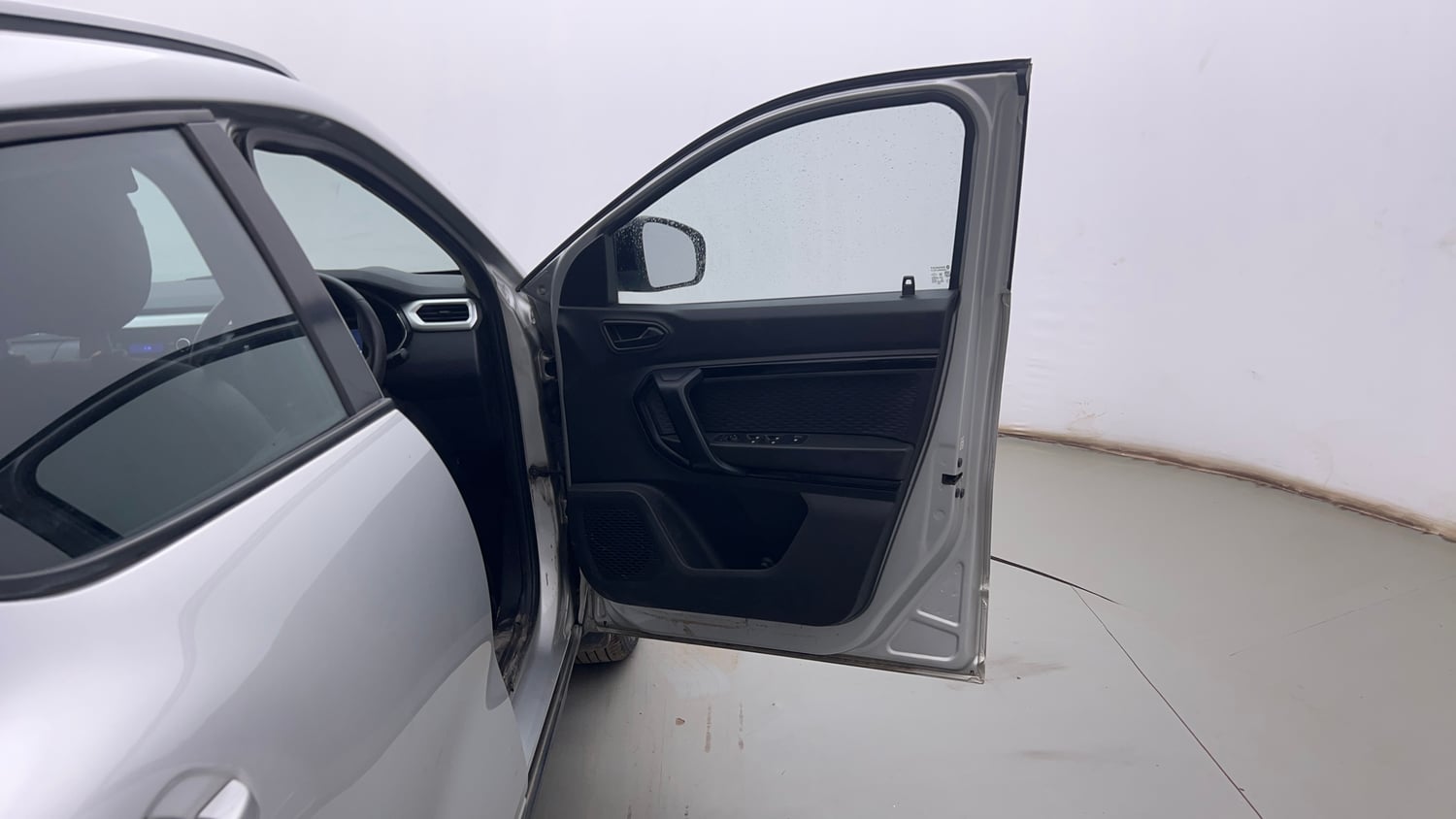 Used 2021 Renault Kiger RXL MT Petrol Manual interior RIGHT FRONT DOOR OPEN VIEW
