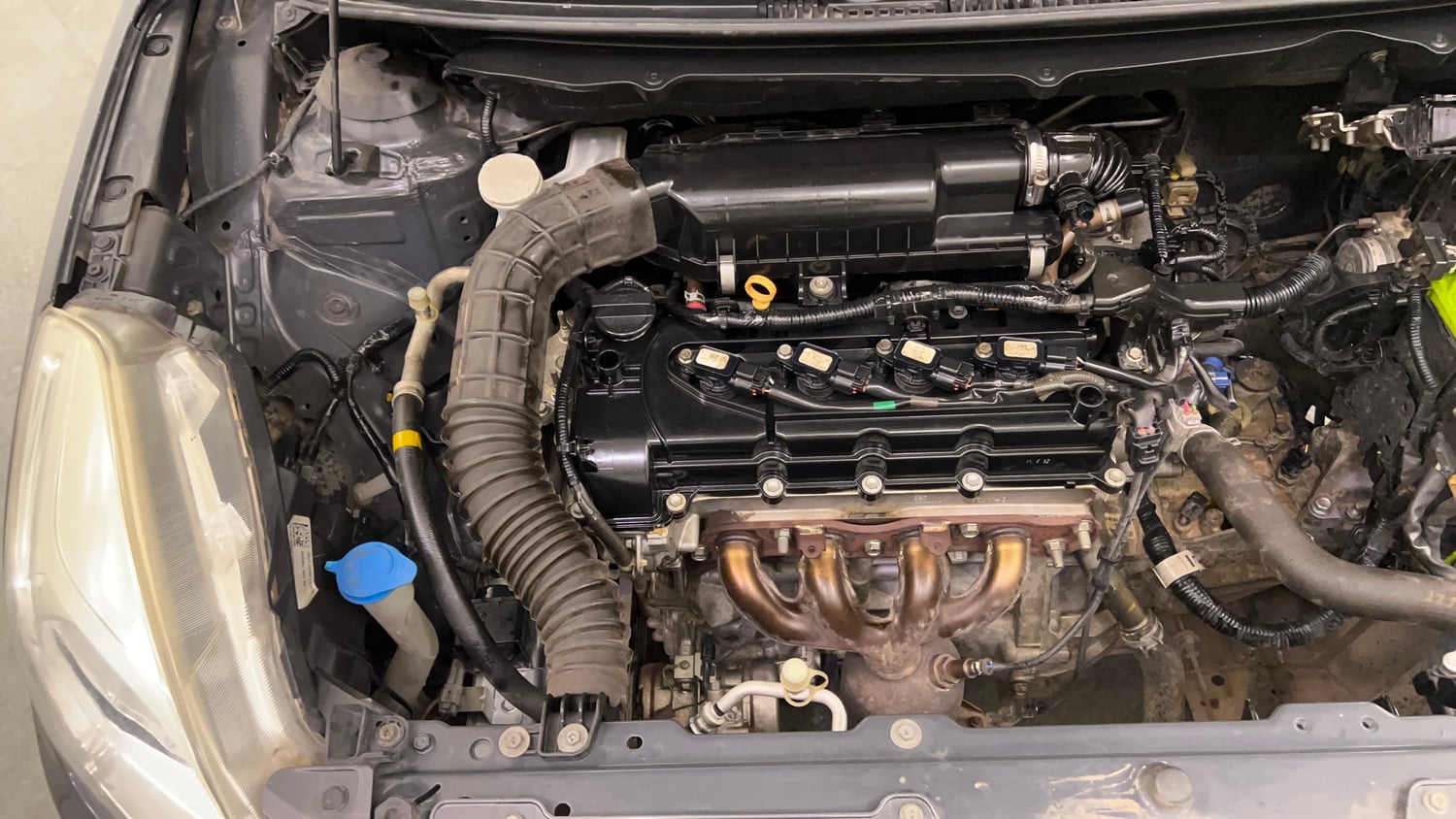 Used 2017 Maruti Suzuki Baleno Zeta 1.2 Petrol Manual engine ENGINE RIGHT SIDE VIEW