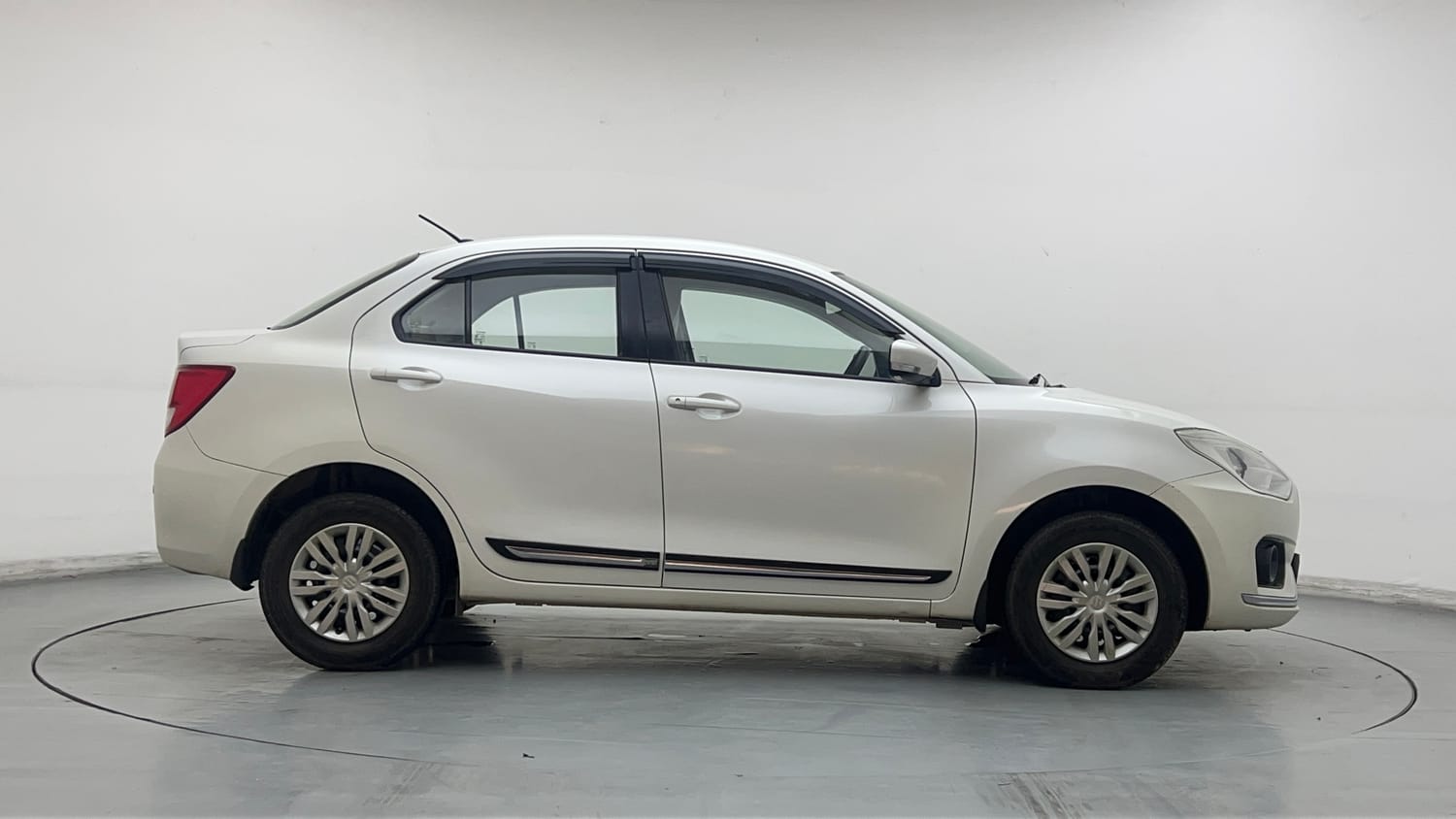 Used 2019 Maruti Suzuki Dzire VXi Petrol Manual exterior RIGHT SIDE VIEW