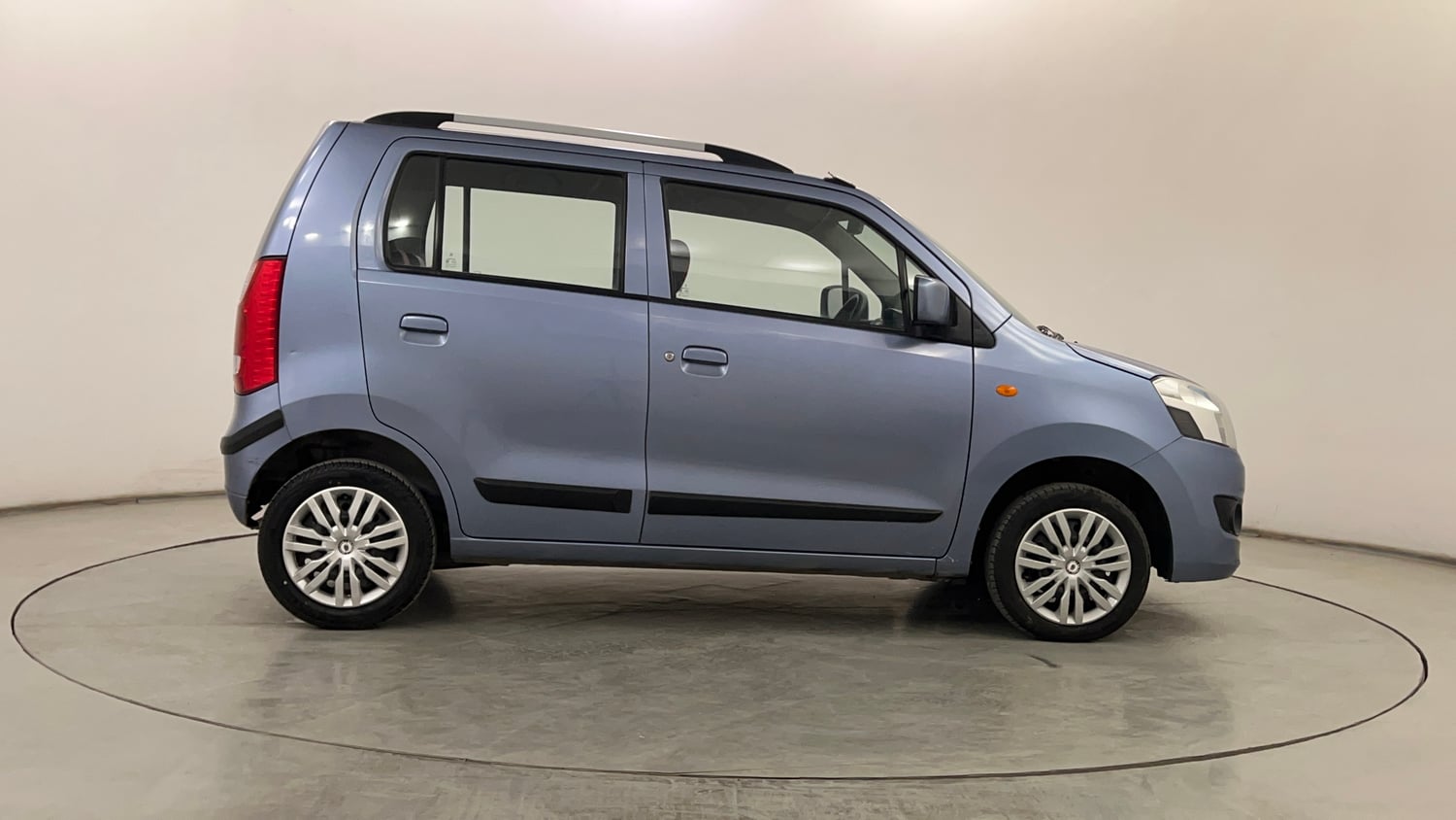 Used 2014 Maruti Suzuki Wagon R VXI Petrol Manual exterior RIGHT SIDE VIEW
