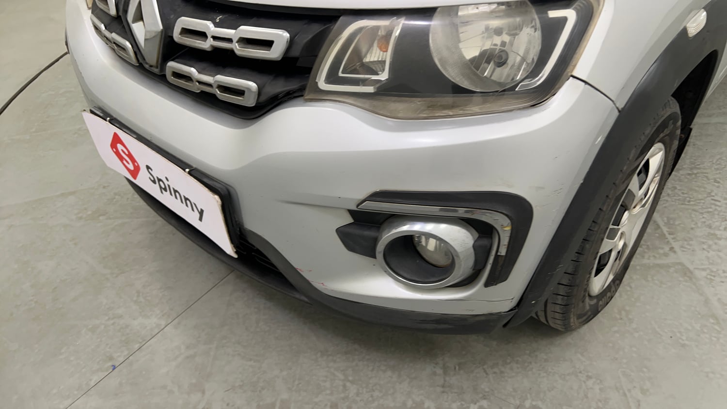 Used 2016 Renault Kwid RXT Petrol Manual dents MINOR SCRATCH