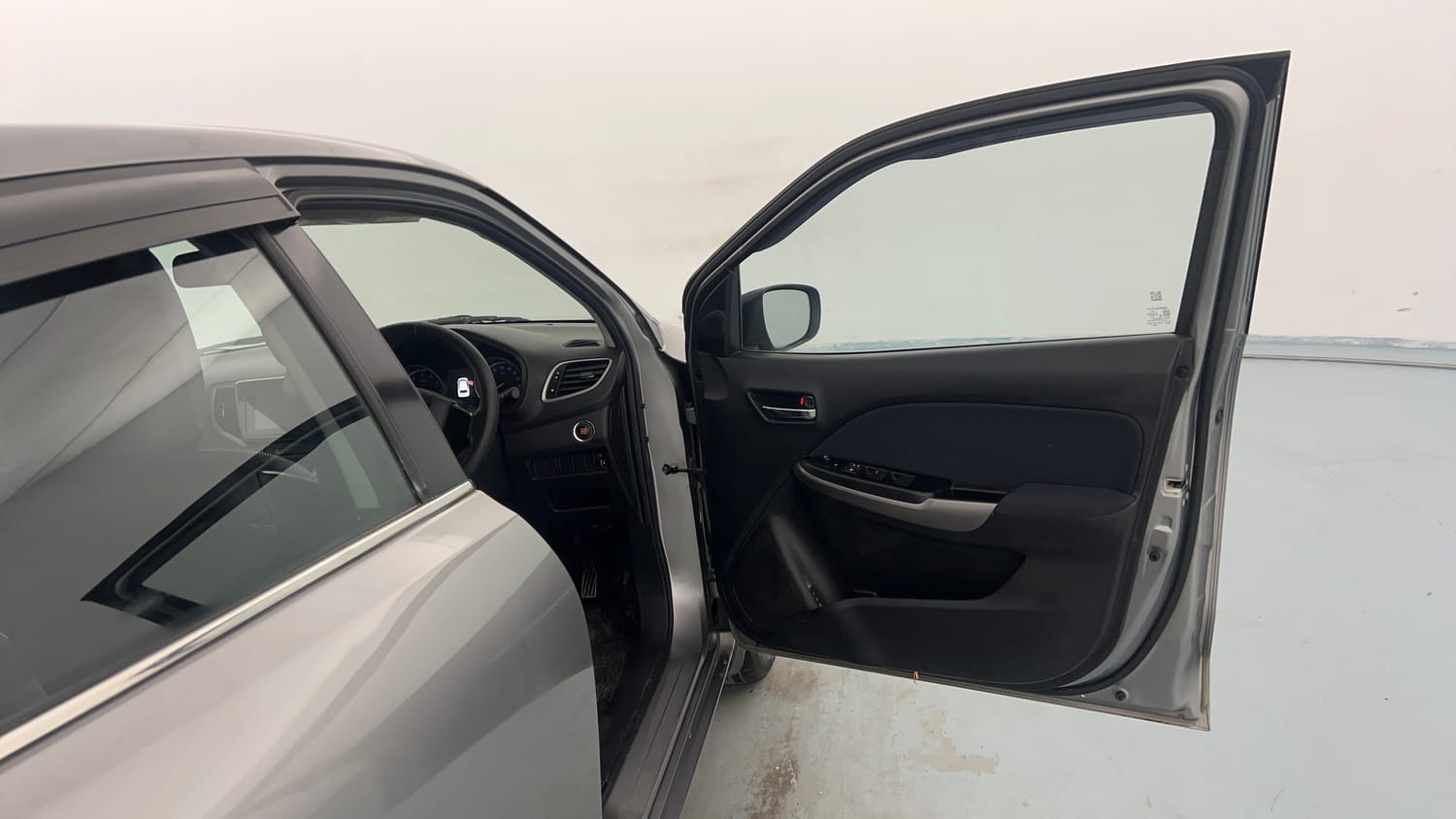 Used 2022 Maruti Suzuki Baleno Zeta Petrol Manual interior RIGHT FRONT DOOR OPEN VIEW
