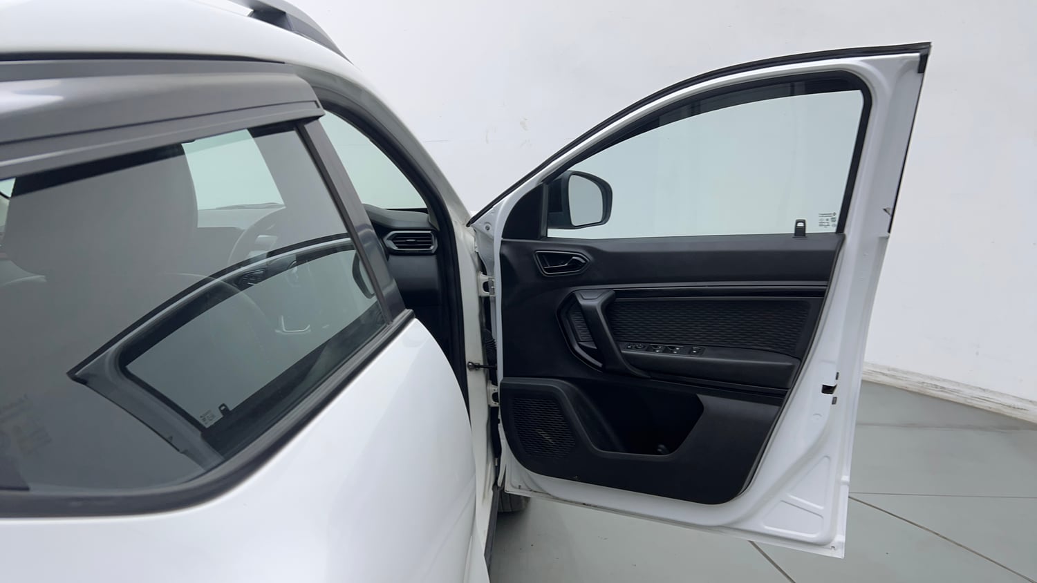 Used 2022 Renault Kiger RXZ Turbo CVT Petrol Automatic interior RIGHT FRONT DOOR OPEN VIEW