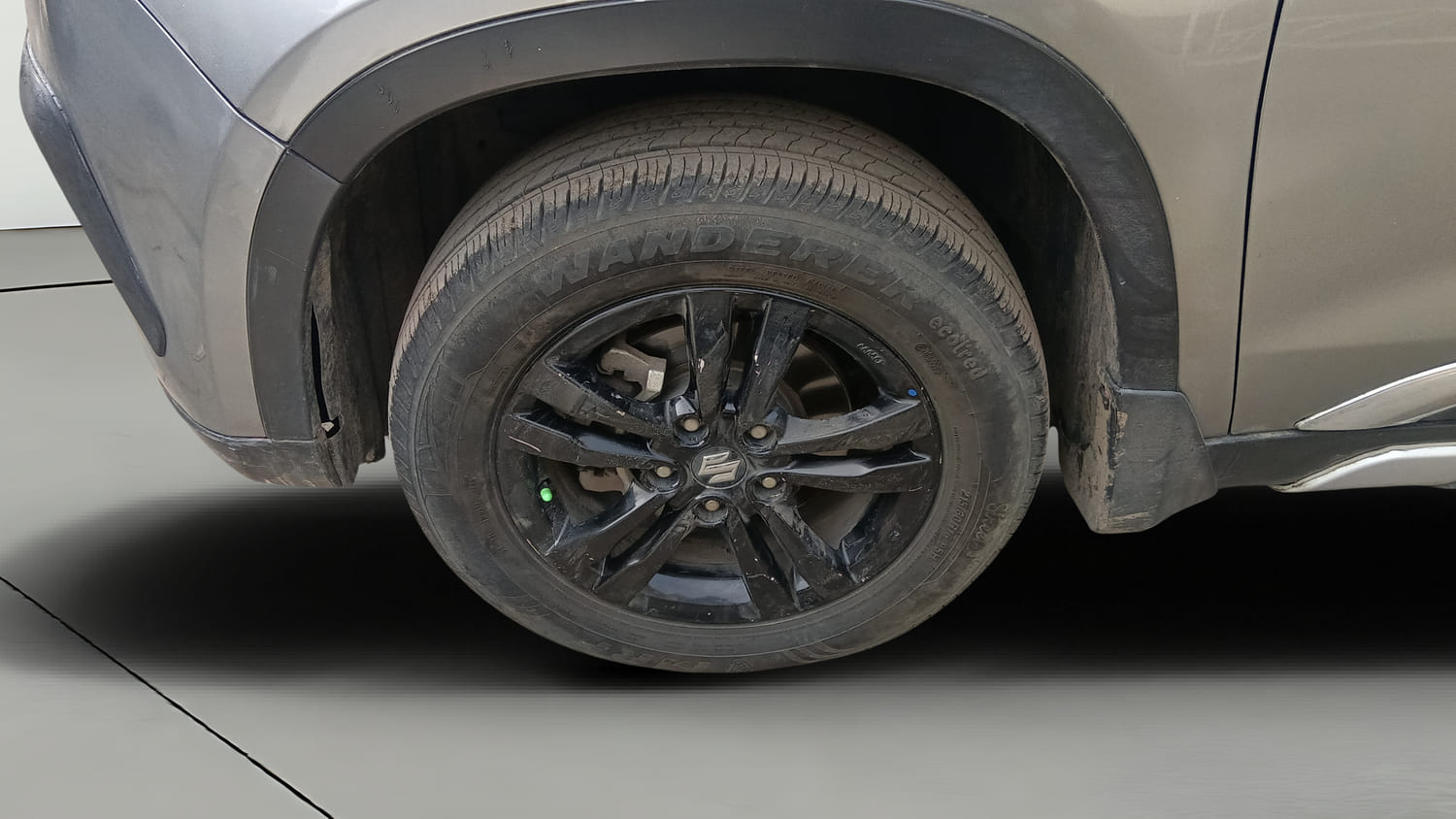 Used 2019 Maruti Suzuki Vitara Brezza [2016-2020] ZDi Diesel Manual tyres LEFT FRONT TYRE RIM VIEW