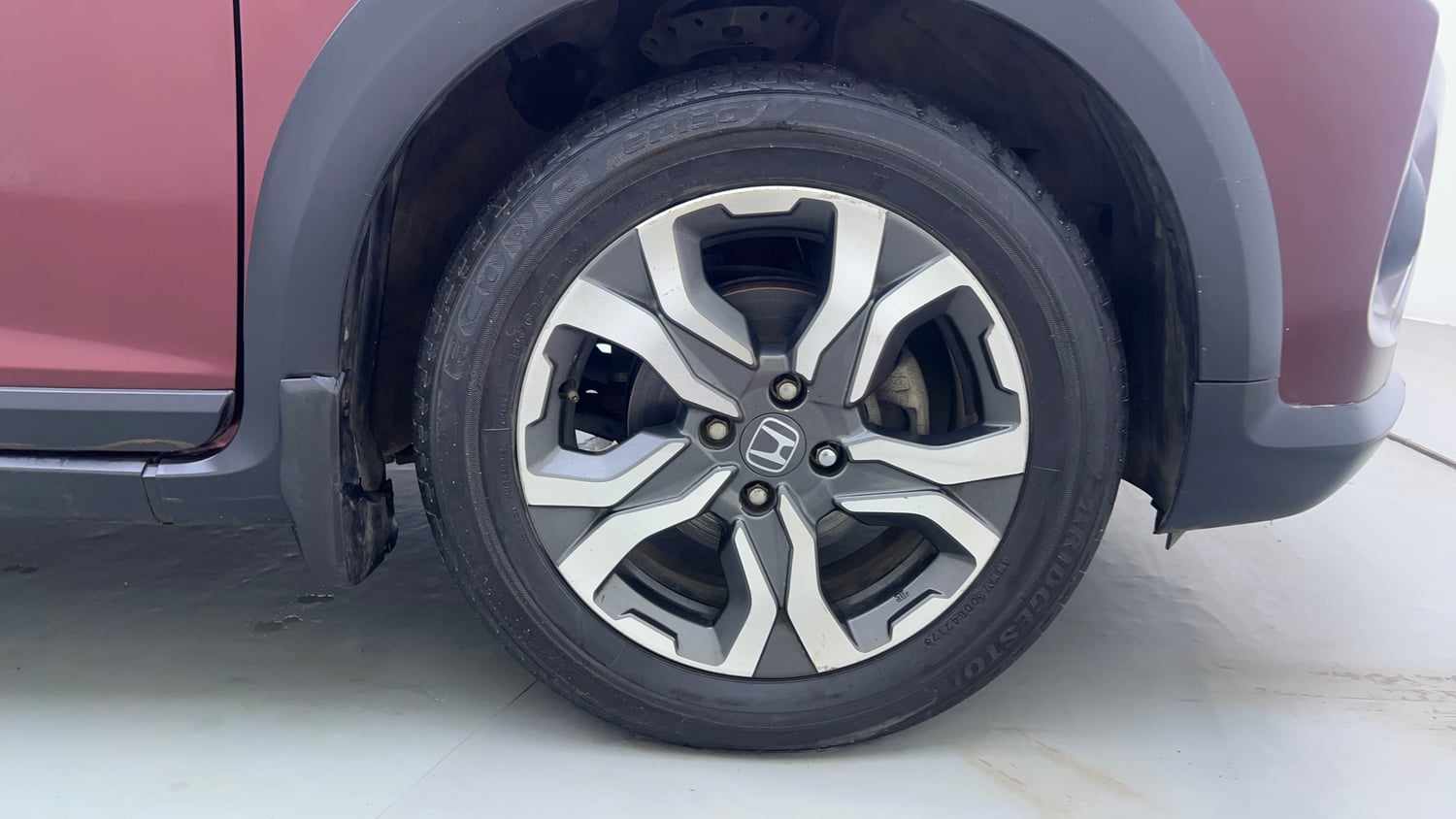 Used 2018 Honda WR-V VX MT Petrol Petrol Manual tyres RIGHT FRONT TYRE RIM VIEW