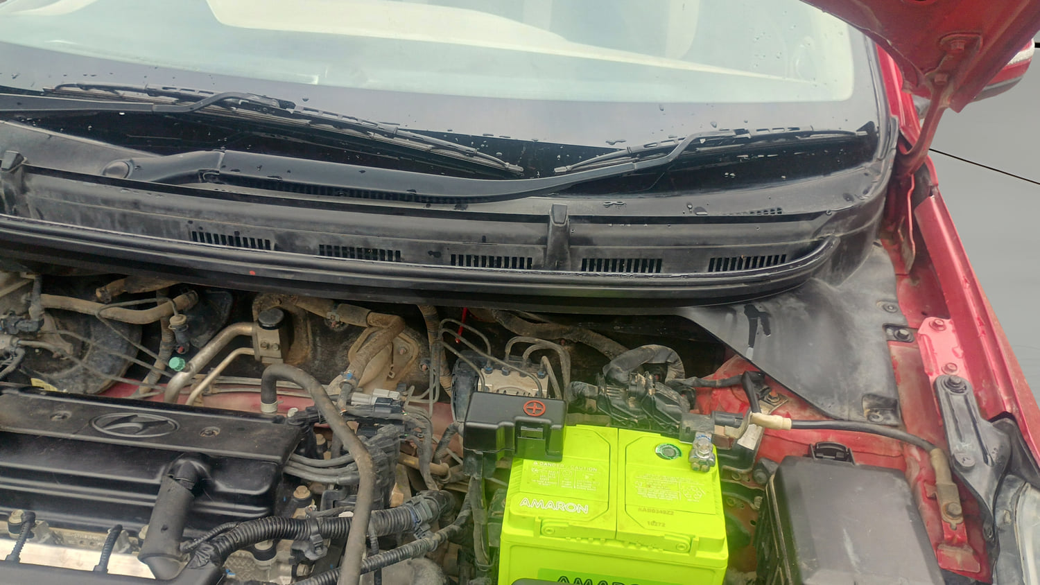 Used 2018 Hyundai Elite i20 Sportz 1.2 Petrol Manual engine ENGINE LEFT SIDE HINGE & APRON VIEW