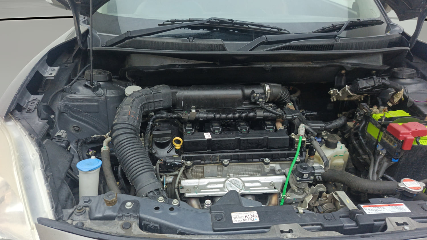 Used 2022 Maruti Suzuki Swift VXi AMT Petrol Automatic engine ENGINE RIGHT SIDE HINGE & APRON VIEW