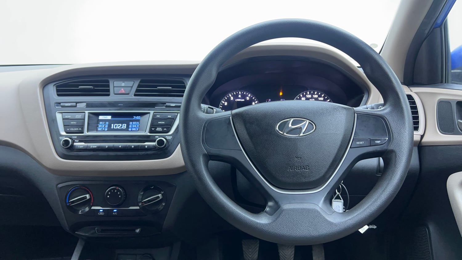 Used 2017 Hyundai Elite i20 Magna Executive 1.2 Petrol Manual interior STEERING VIEW