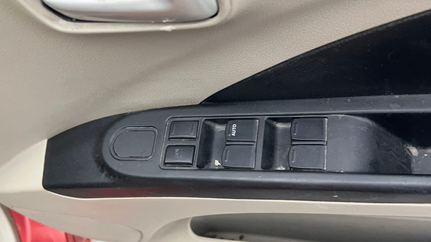 Used 2017 Maruti Suzuki Celerio VXi AMT Petrol Automatic top_features Power windows