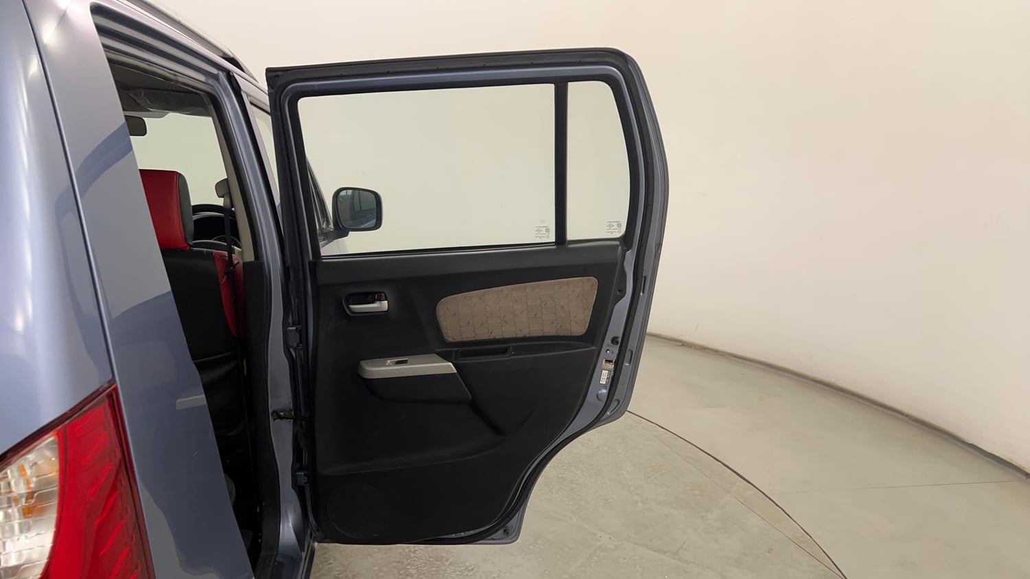 Used 2014 Maruti Suzuki Wagon R VXI Petrol Manual interior RIGHT REAR DOOR OPEN VIEW