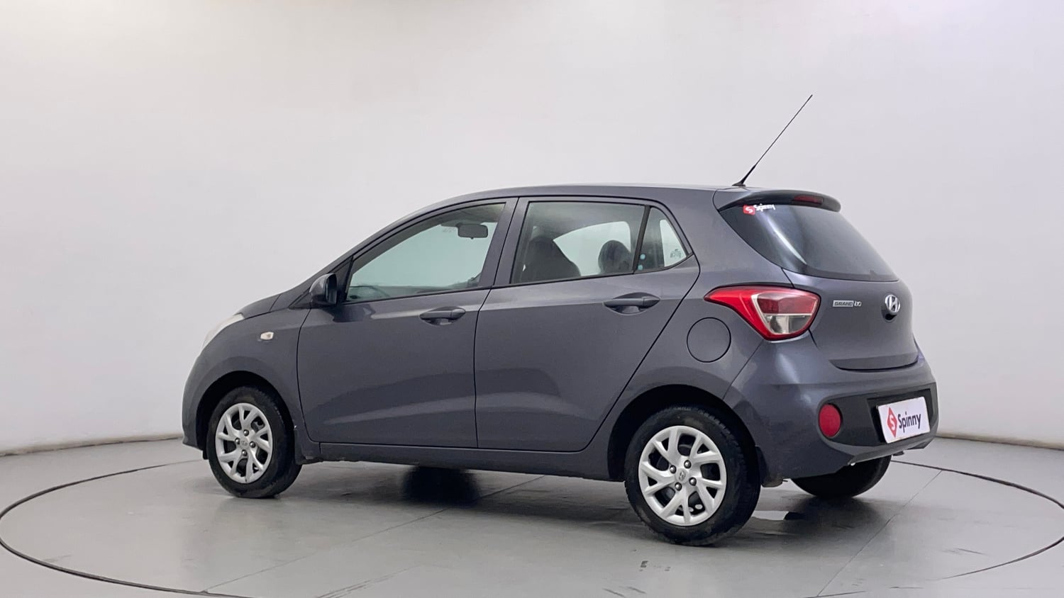 Used 2018 Hyundai Grand i10 Magna 1.2 Kappa VTVT Petrol Manual exterior LEFT REAR CORNER VIEW