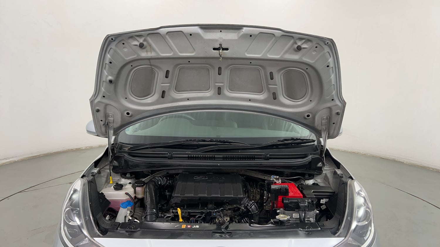 Used 2021 Hyundai Grand i10 Nios Sportz AMT 1.2 Kappa VTVT Petrol Automatic engine ENGINE & BONNET OPEN FRONT VIEW