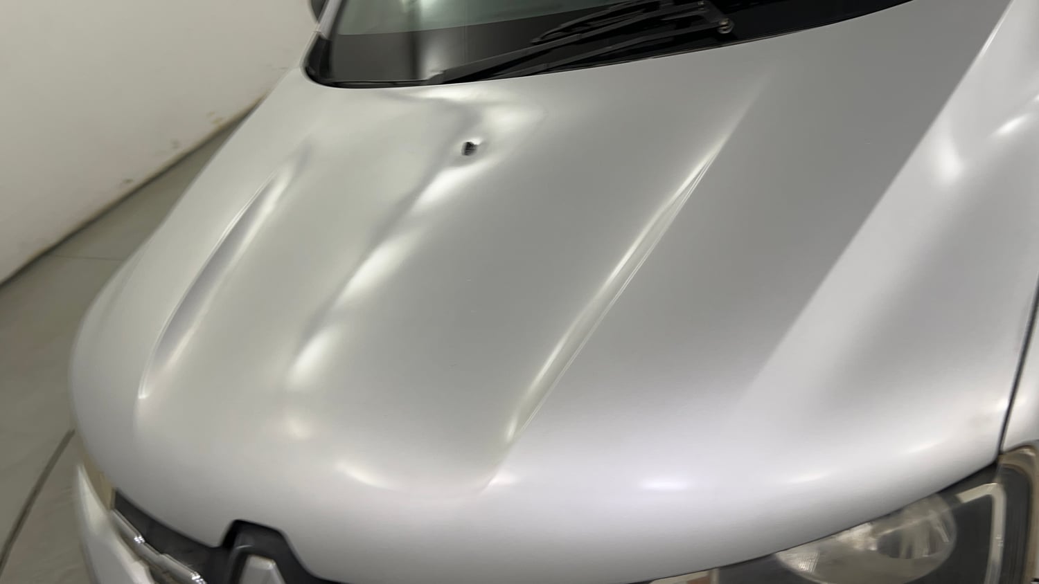 Used 2016 Renault Kwid RXT Petrol Manual dents MINOR SCRATCH