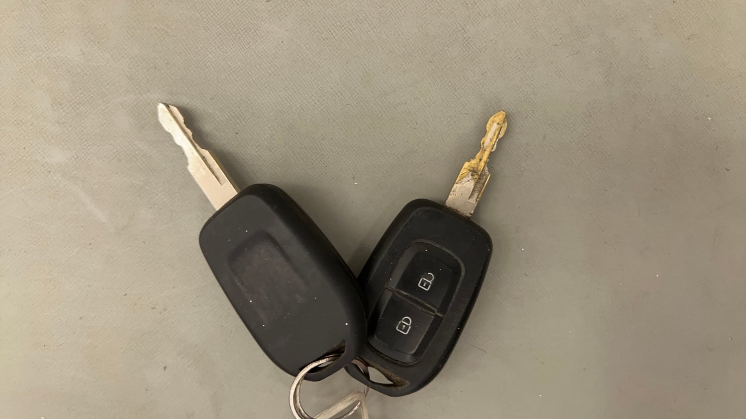 Used 2016 Renault Kwid RXT Petrol Manual extra CAR KEY VIEW