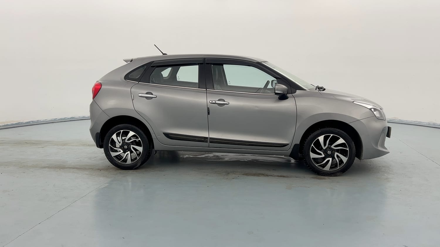 Used 2022 Maruti Suzuki Baleno Zeta Petrol Manual exterior RIGHT SIDE VIEW