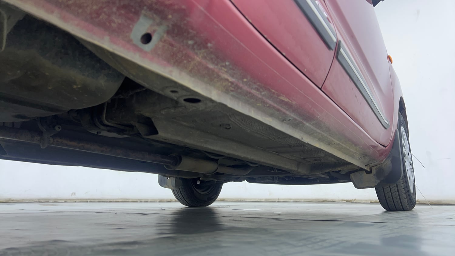 Used 2018 Datsun Redi-GO S 1.0 AMT Petrol Automatic extra REAR RIGHT UNDERBODY VIEW