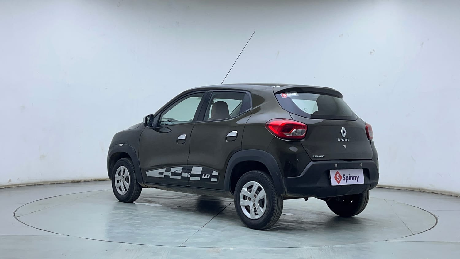 Used 2018 Renault Kwid 1.0 RXT Petrol Manual exterior LEFT REAR CORNER VIEW