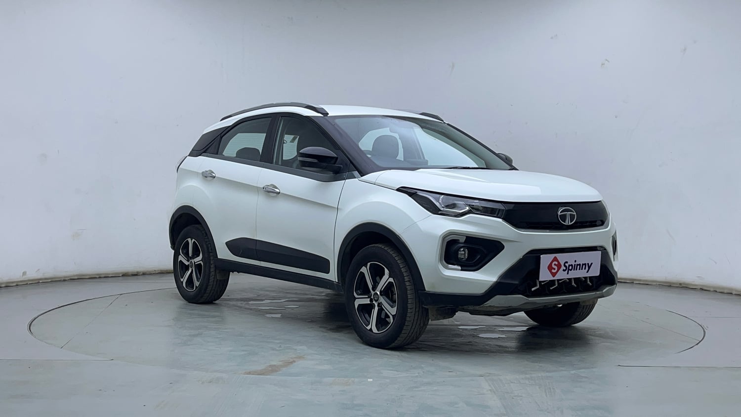 Used 2021 Tata Nexon XZ Plus Diesel Diesel Manual exterior RIGHT FRONT CORNER VIEW
