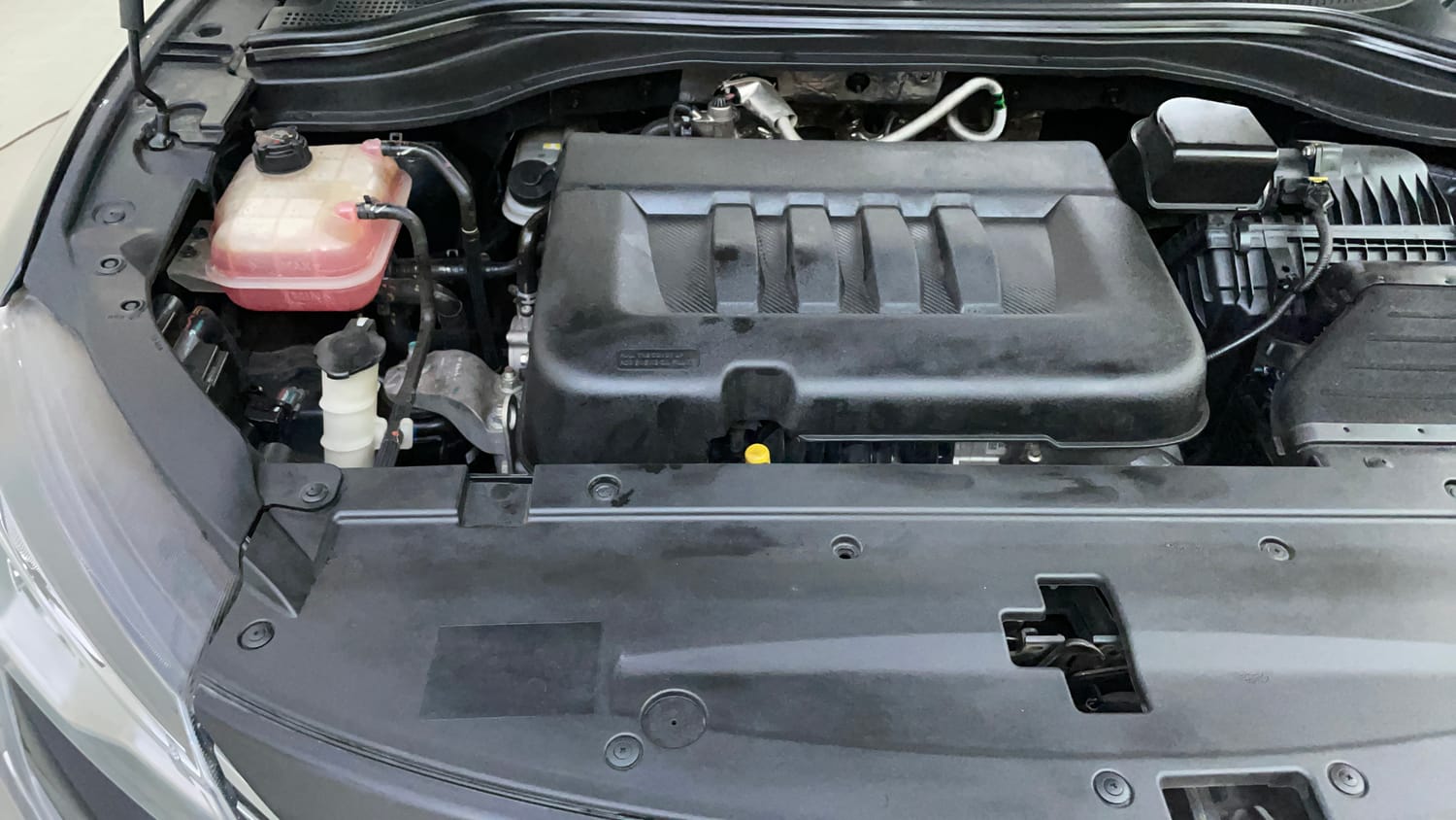 Used 2022 Mahindra XUV700 AX 7 Diesel MT 7 STR Diesel Manual engine ENGINE RIGHT SIDE VIEW