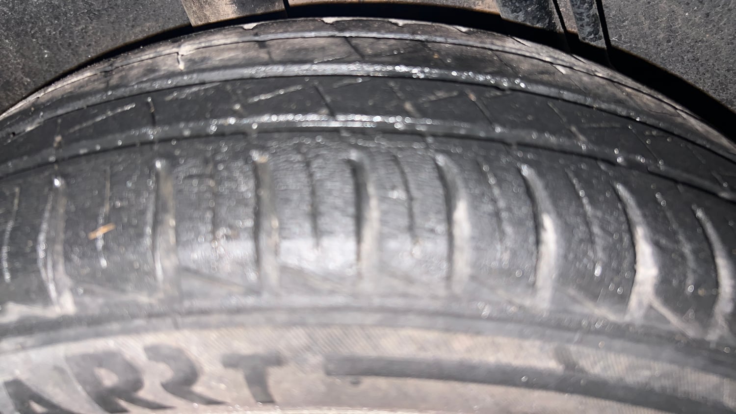 Used 2022 Renault Kwid RXT 1.0 Petrol Manual tyres RIGHT REAR TYRE TREAD VIEW