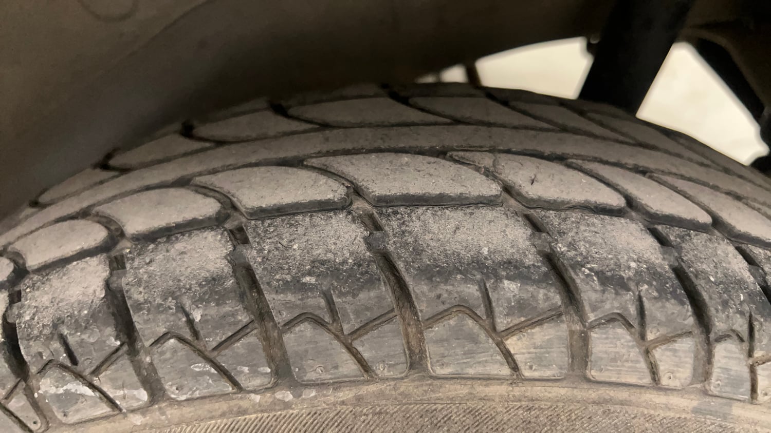 Used 2012 Maruti Suzuki Wagon R LXi Petrol Manual tyres LEFT REAR TYRE TREAD VIEW