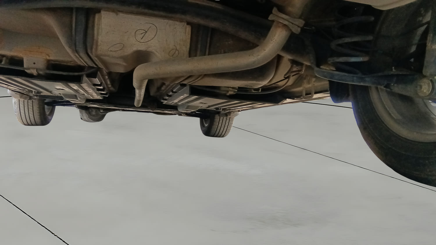 Used 2019 Maruti Suzuki Vitara Brezza [2016-2020] ZDi Diesel Manual extra REAR RIGHT UNDERBODY VIEW