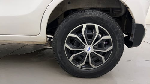 Used 2014 Maruti Suzuki Alto 800 Lxi Petrol Manual tyres LEFT REAR TYRE RIM VIEW