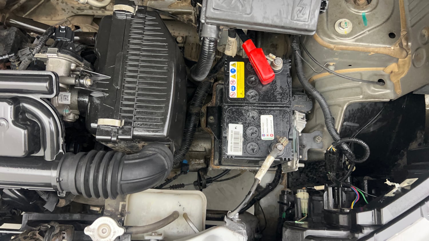 Used 2021 Renault Kwid RXT 1.0 (O) Petrol Manual engine ENGINE LEFT SIDE VIEW