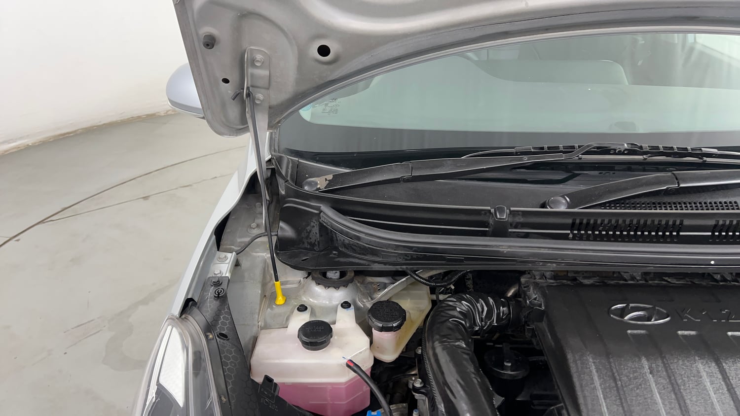 Used 2021 Hyundai Grand i10 Nios Sportz AMT 1.2 Kappa VTVT Petrol Automatic engine ENGINE RIGHT SIDE HINGE & APRON VIEW