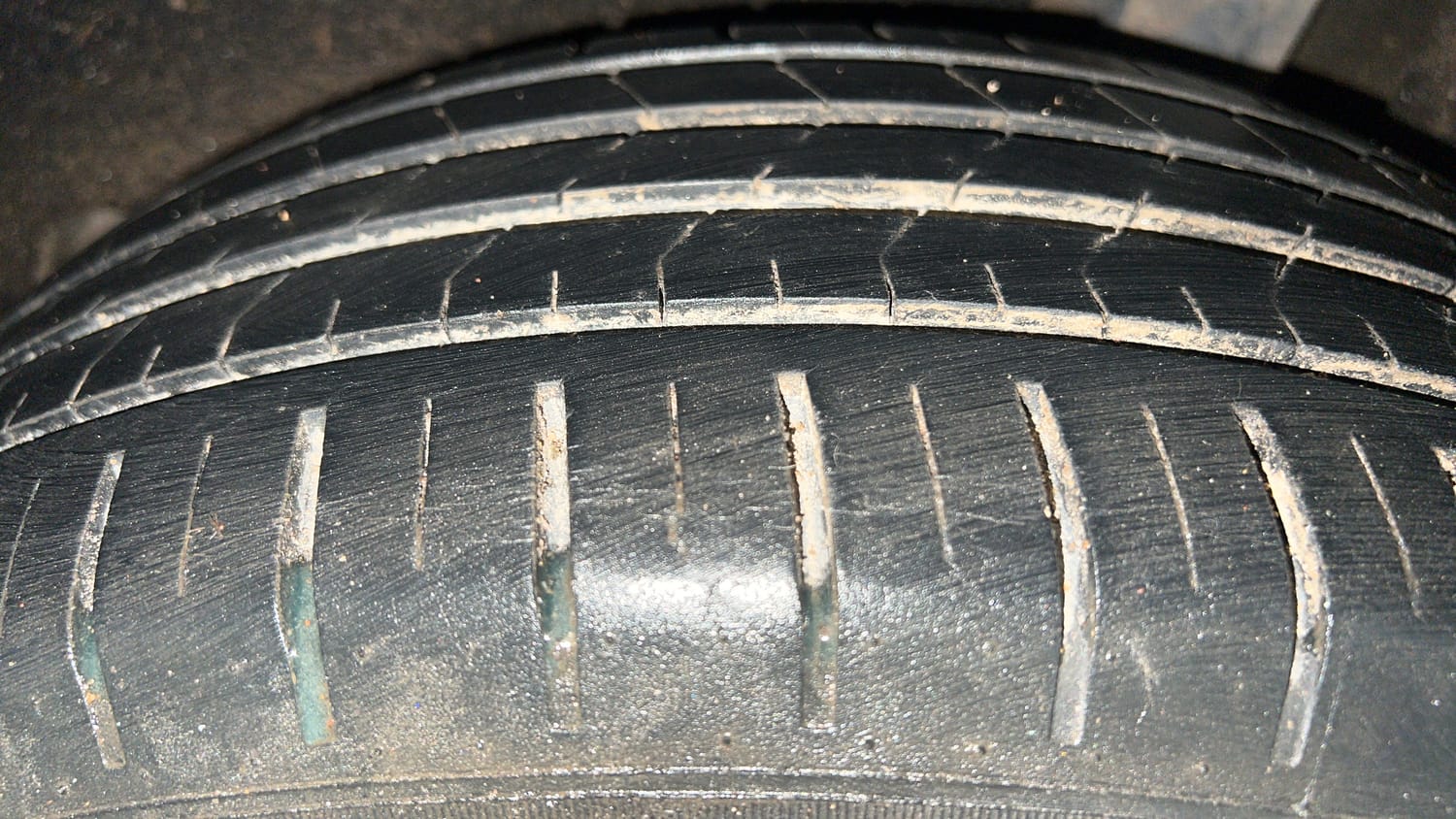 Used 2022 Maruti Suzuki Baleno Zeta Petrol Manual tyres LEFT REAR TYRE TREAD VIEW