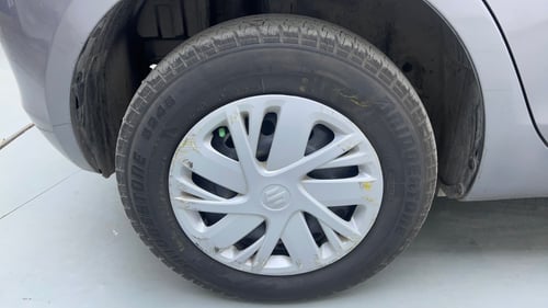 Used 2017 Maruti Suzuki Swift VXi Petrol Manual tyres RIGHT REAR TYRE RIM VIEW
