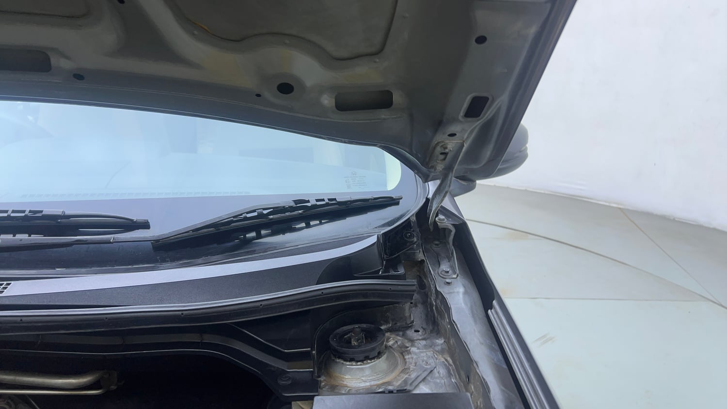 Used 2019 Honda Amaze 1.2 S MT Petrol Petrol Manual engine ENGINE LEFT SIDE HINGE & APRON VIEW