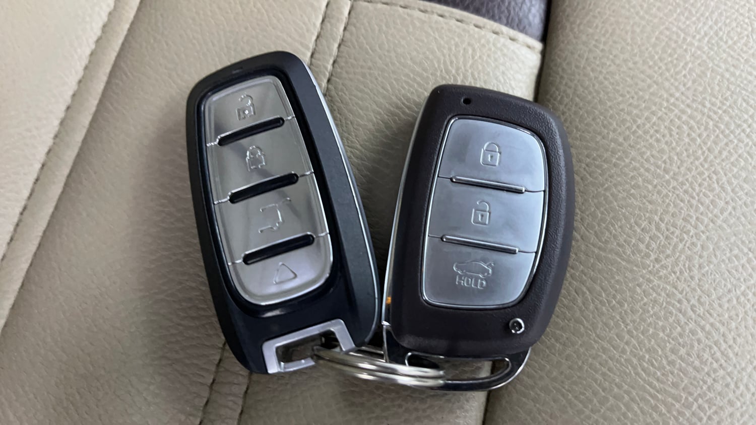 Used 2021 Hyundai Aura SX Plus 1.2 AMT Petrol Petrol Automatic extra CAR KEY VIEW