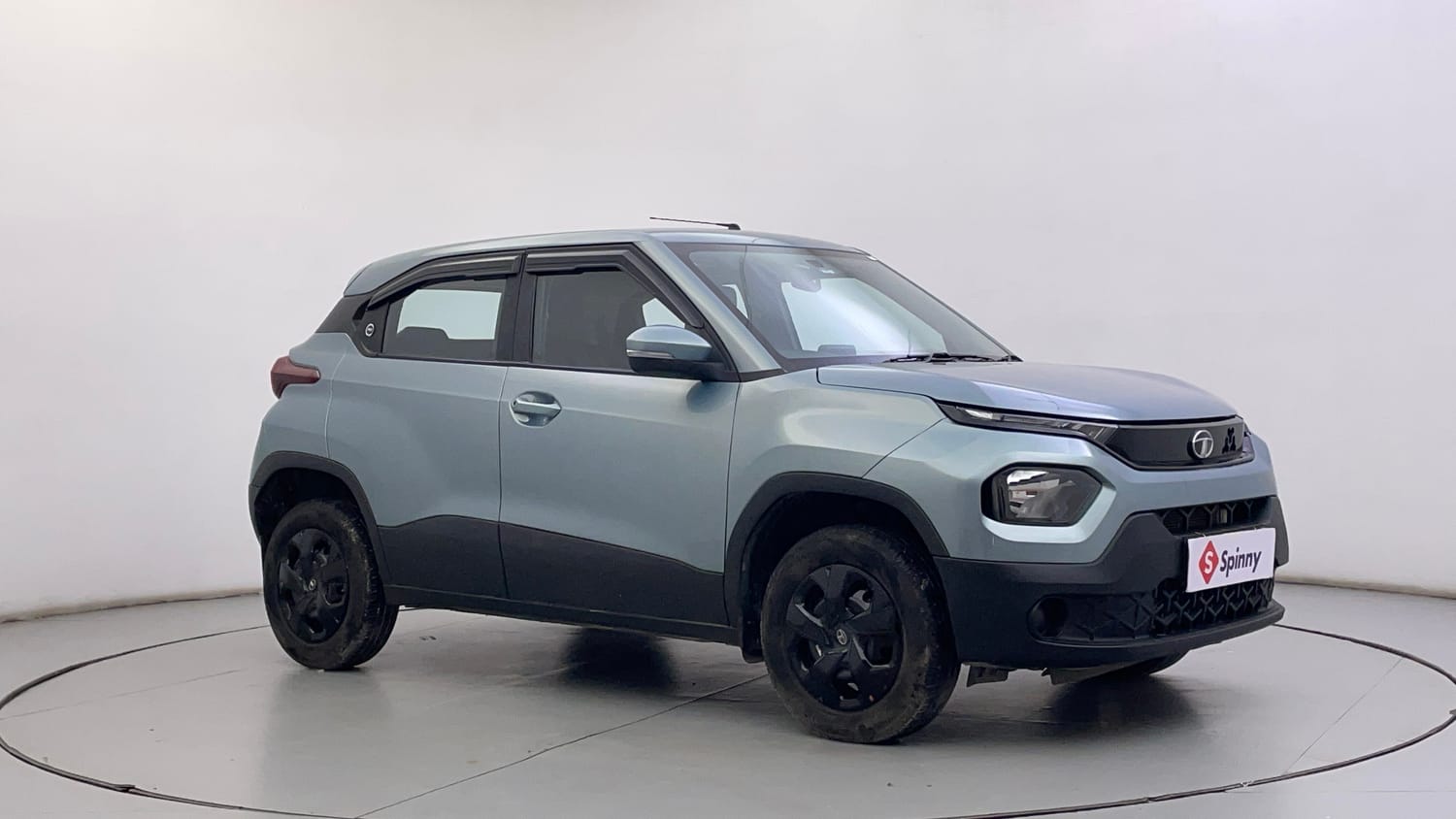 Used 2023 Tata Punch Adventure Rhythm Pack MT Petrol Manual exterior RIGHT FRONT CORNER VIEW