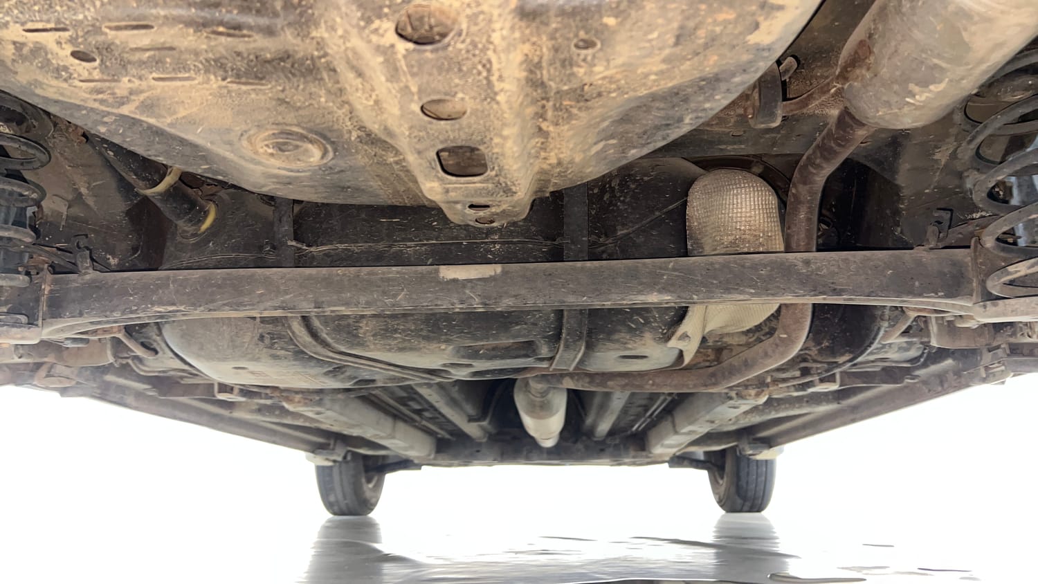 Used 2014 Maruti Suzuki Swift LXi Petrol Manual extra REAR UNDERBODY VIEW (TAKEN FROM REAR)