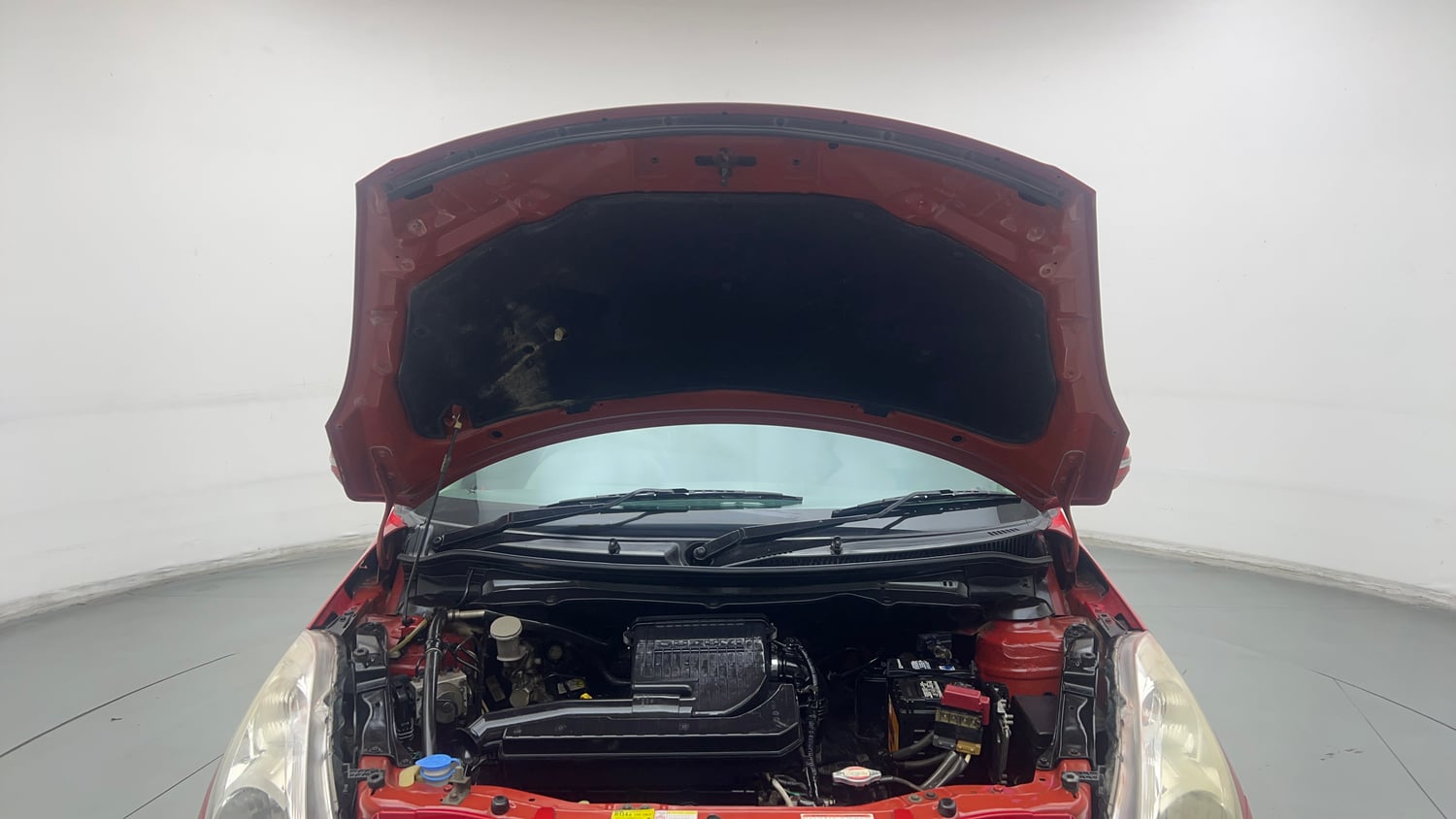 Used 2017 Maruti Suzuki Swift ZXi Petrol Manual engine ENGINE & BONNET OPEN FRONT VIEW