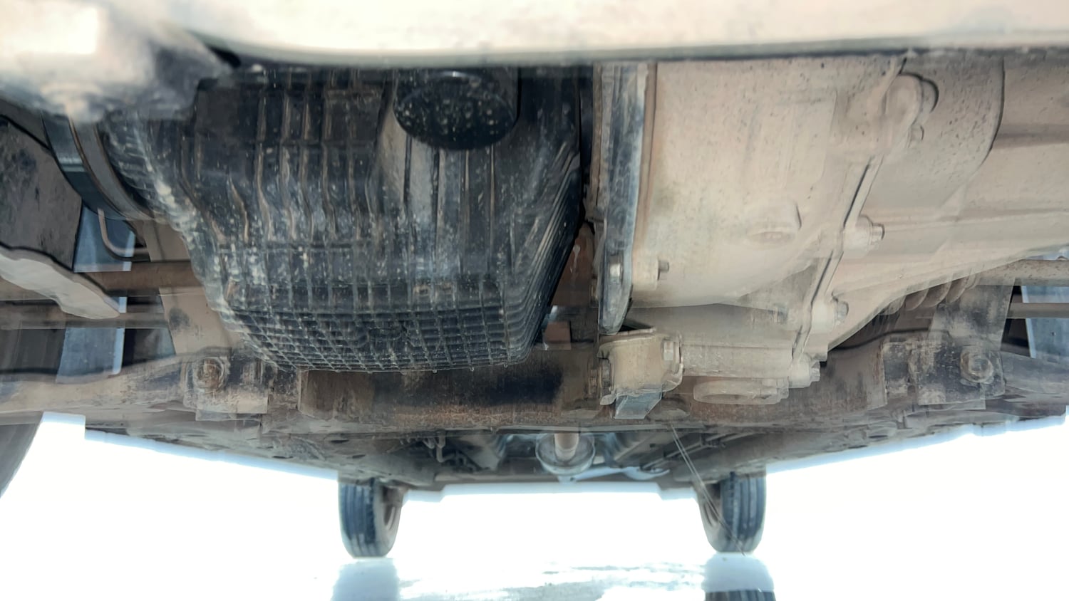 Used 2021 Renault Kwid RXT 1.0 AMT Opt Petrol Automatic extra FRONT LEFT UNDERBODY VIEW