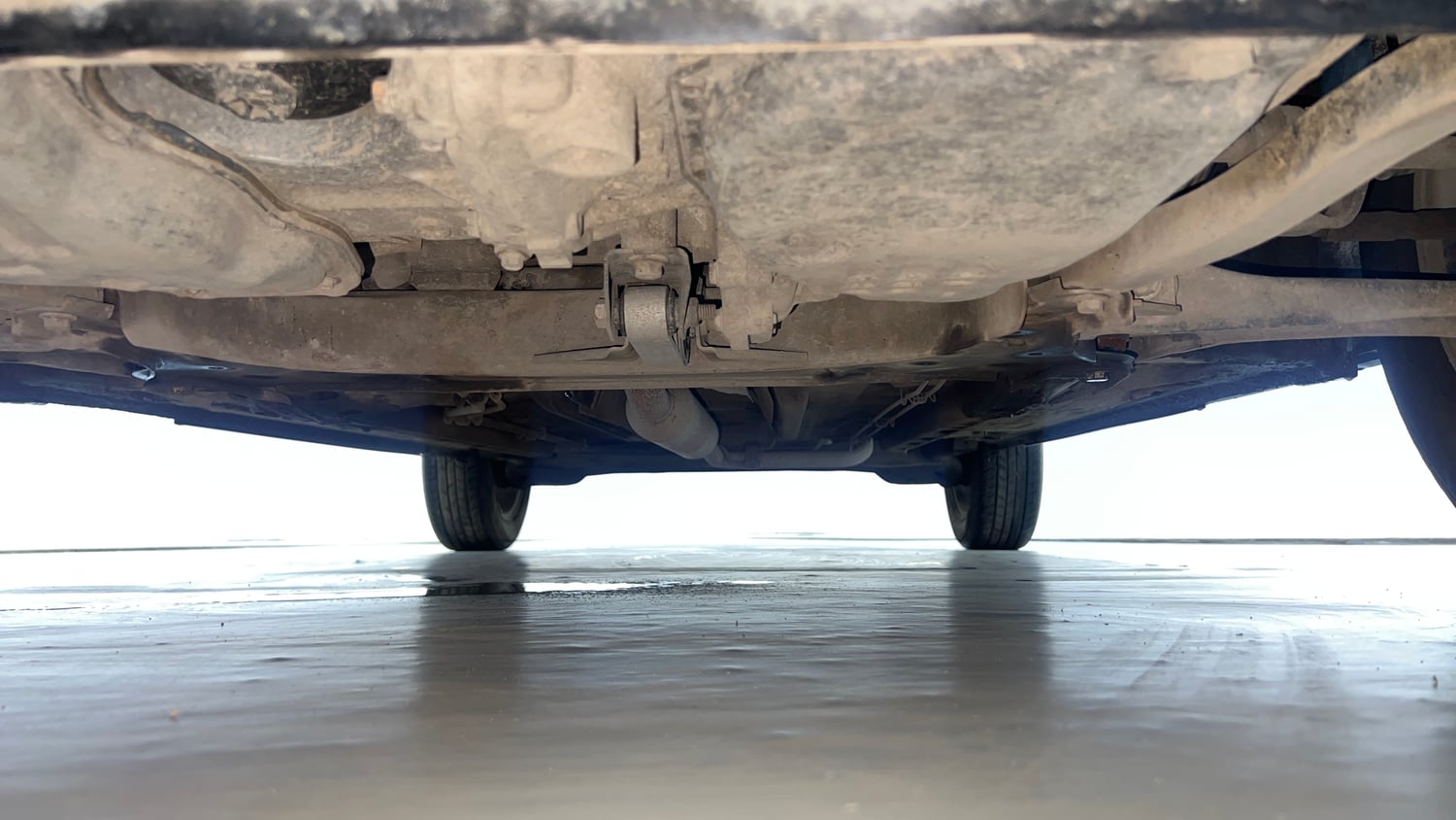 Used 2021 Nissan Magnite XV Premium Turbo CVT Petrol Automatic extra FRONT LEFT UNDERBODY VIEW