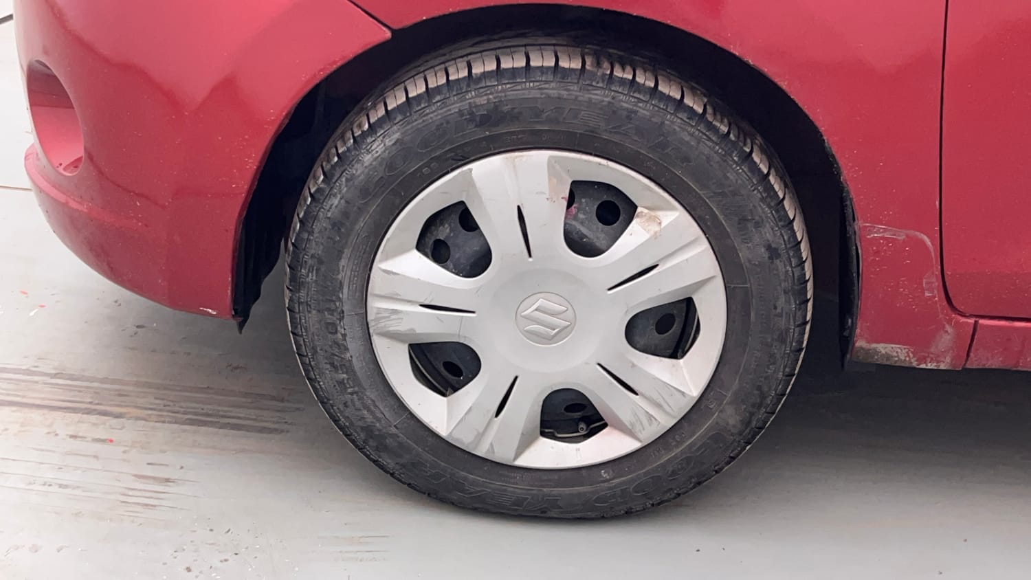 Used 2017 Maruti Suzuki Celerio VXi AMT Petrol Automatic tyres LEFT FRONT TYRE RIM VIEW
