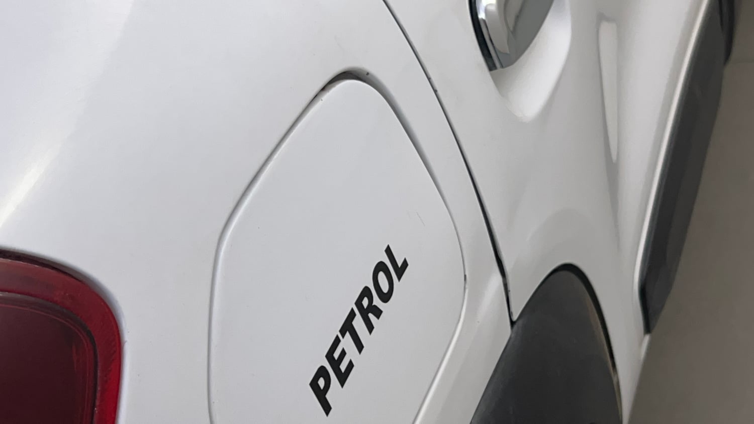Used 2022 Renault Kwid RXT 1.0 Petrol Manual dents MINOR DENT