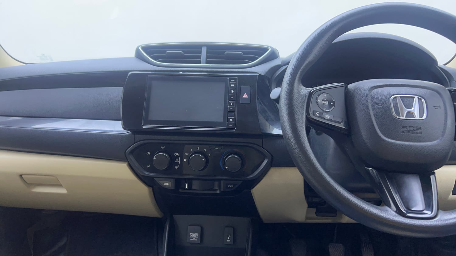 Used 2019 Honda Amaze 1.2 S MT Petrol Petrol Manual interior MUSIC SYSTEM & AC CONTROL VIEW