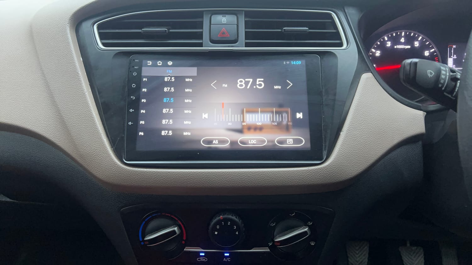 Used 2019 Hyundai Elite i20 Magna Plus 1.2 Petrol Manual interior MUSIC SYSTEM & AC CONTROL VIEW