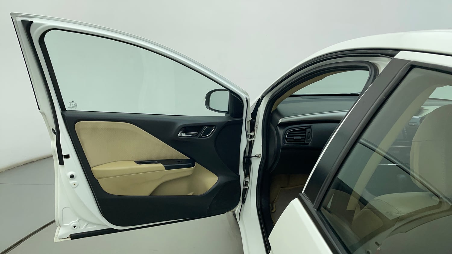 Used 2020 Honda City VX CVT Petrol Petrol Automatic interior LEFT FRONT DOOR OPEN VIEW