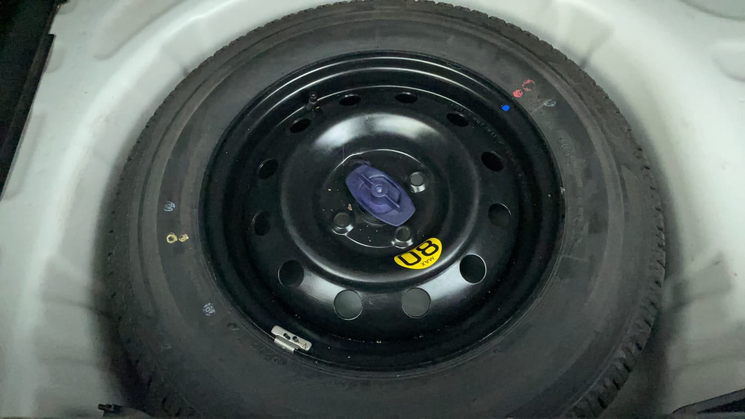 Used 2019 Maruti Suzuki Swift ZXi Plus AMT Petrol Automatic tyres SPARE TYRE VIEW